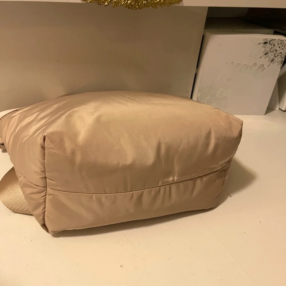 adidas Originals Puffer Shopper Tote bag in great condition.Peach color